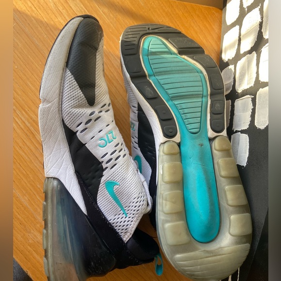 Air max 270s - Picture 5 of 7